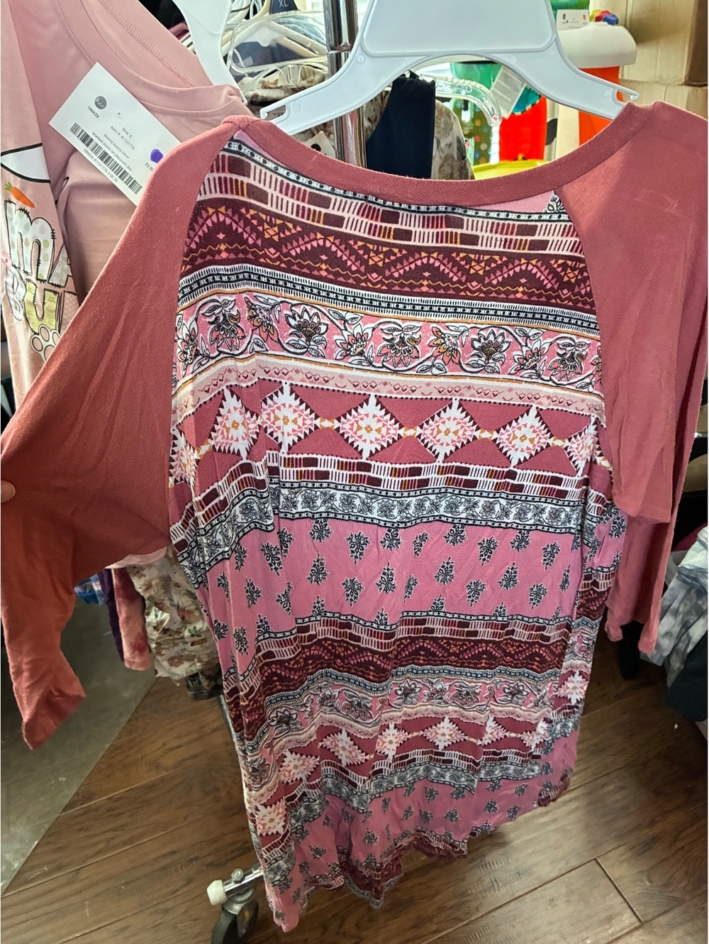 Honey Punch pink patterned raglan top